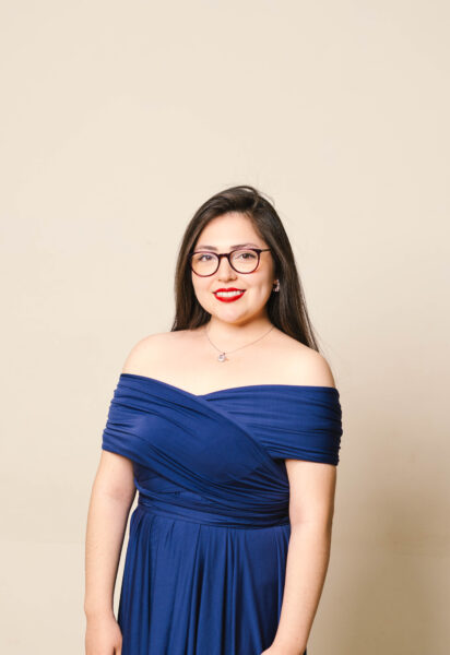 Marian Zamorano Soprano. Docente de canto. Servicio en ceremonias religiosas.