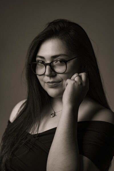 Marian Zamorano Soprano. Docente de canto. Servicio en ceremonias religiosas.